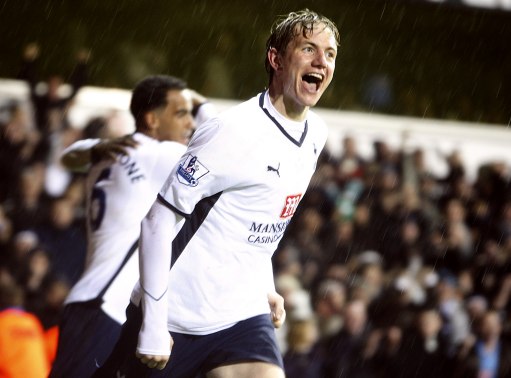 韩K联战报：李东俊进球被吹，浦项铁人0-0闷平全北现代（韩职联战报：李东俊进球被判无效，浦项铁人与全北现代互交白卷）