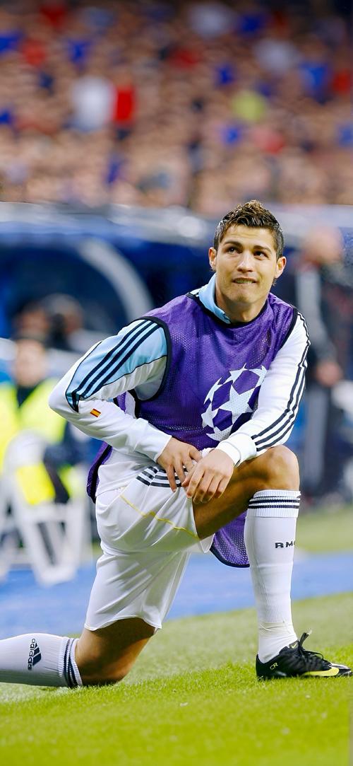 罗马诺：弗拉霍维奇在康复中，目前未与AC米兰达成任何协议（罗马诺：弗拉霍维奇恢复中，尚无与AC米兰的任何协议）