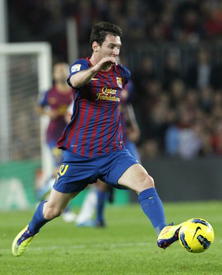 凌晨4点：欧冠19亿欧元对决，利物浦19人战国米，萨拉赫被弃！（今晨4点欧冠19亿欧元巅峰对决：利物浦19人迎战国米，萨拉赫无缘名单）