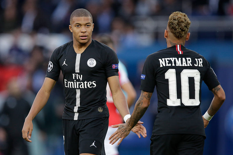 深圳男篮逆转广东王薪凯表现出色