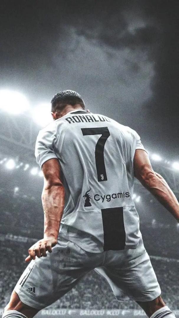 泰伦·卢：我也不知道第三节为啥崩了，这真的伤害了我们