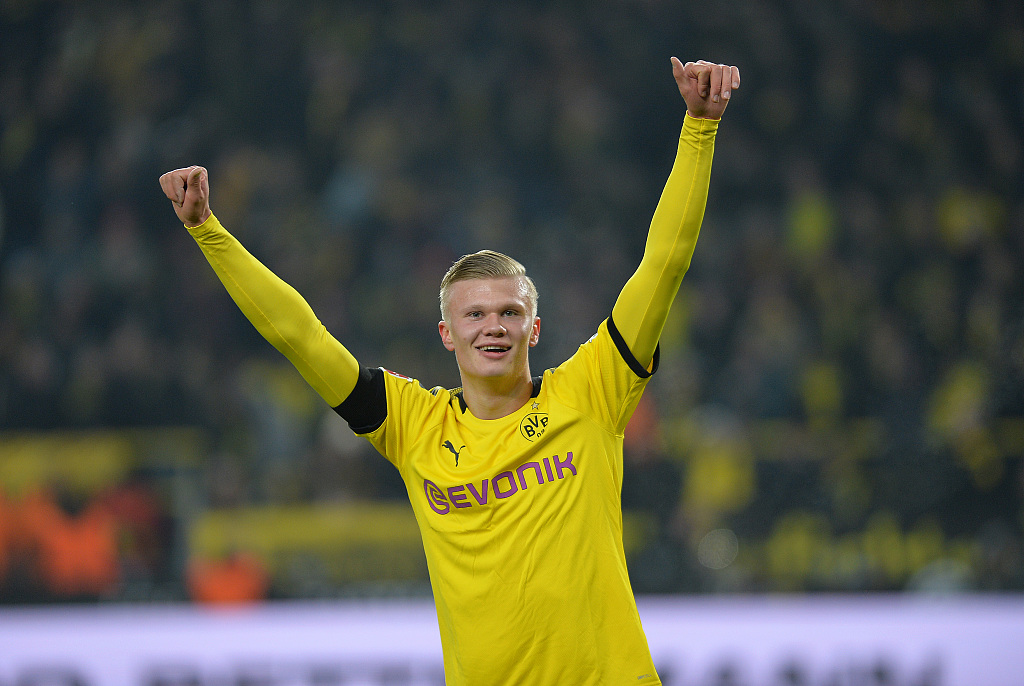 消息人士称，鲁本·阿莫林与曼联在离队问题上存在分歧，同时有欧洲皇室成员对他感兴趣。