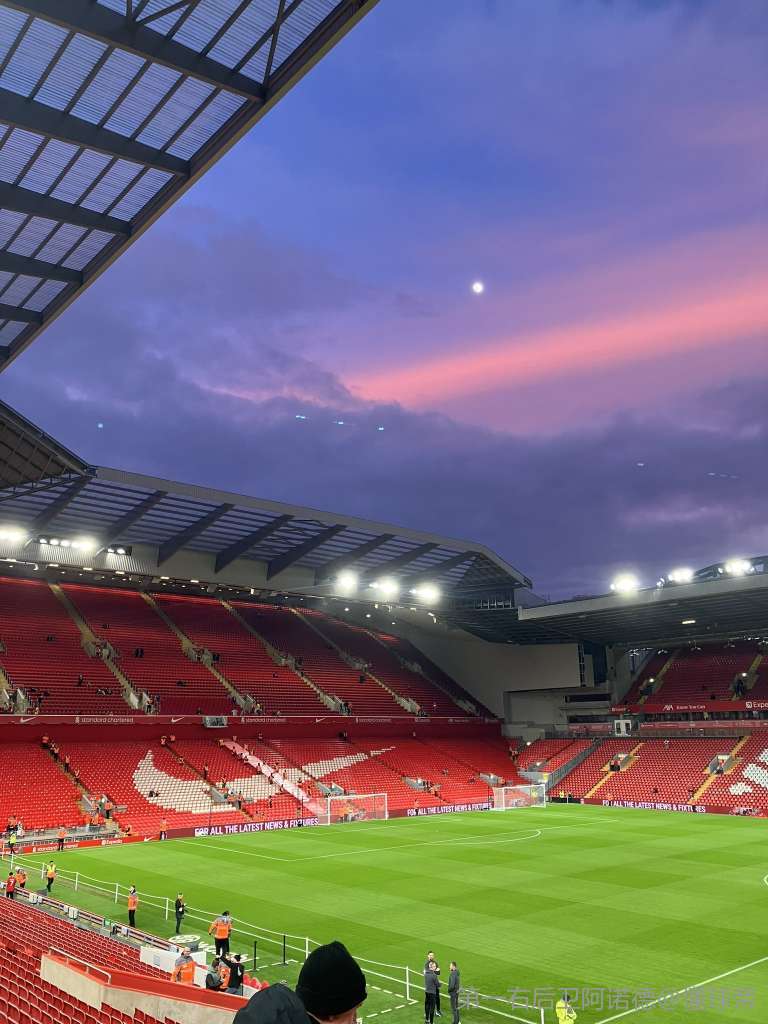 劳塔罗国米生涯欧冠62次出场并列队史第二，仅次于萨内蒂（劳塔罗欧冠为国米出场62次，追平队史第二，仅逊萨内蒂）